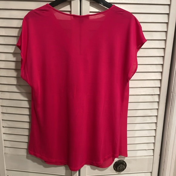 NWOT Pink Fushia V-Neck Short Sleeve Slip on Tunic Blouse, Size Small - Picture 2 of 6